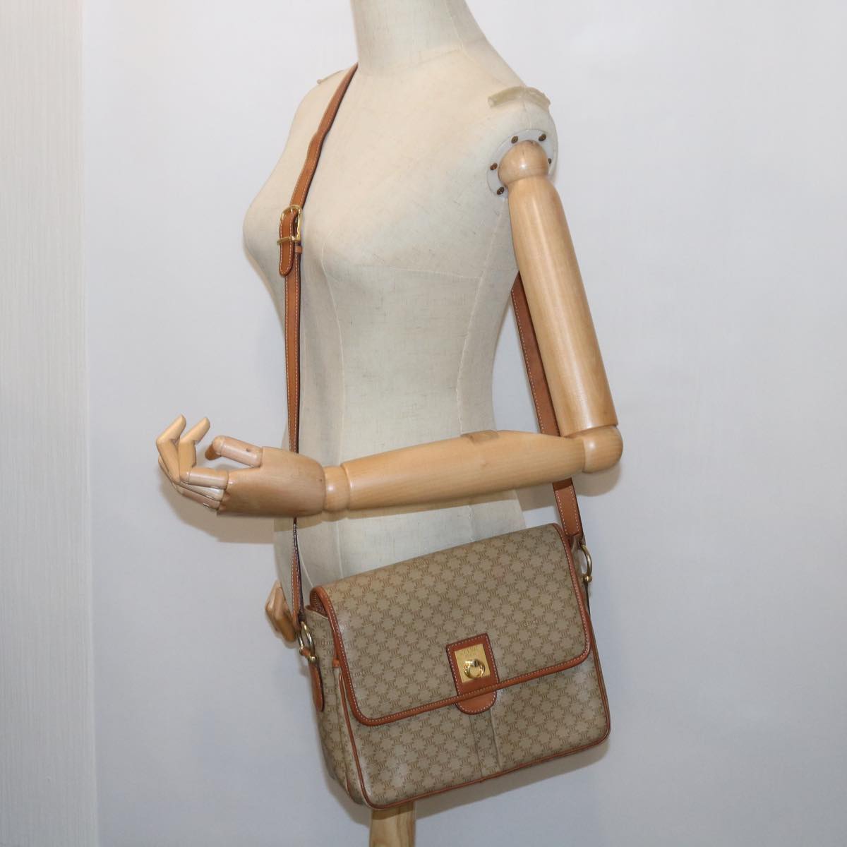 CELINE Macadam Canvas Shoulder Bag Beige Auth 56679