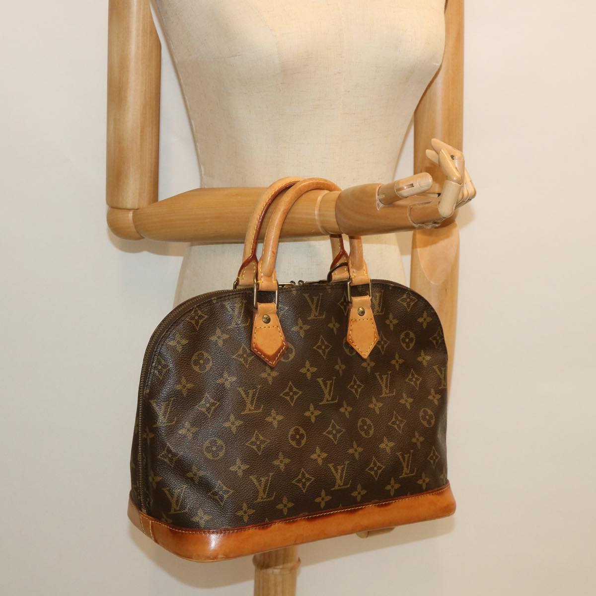 LOUIS VUITTON Monogram Alma Hand Bag M51130 LV Auth 56723