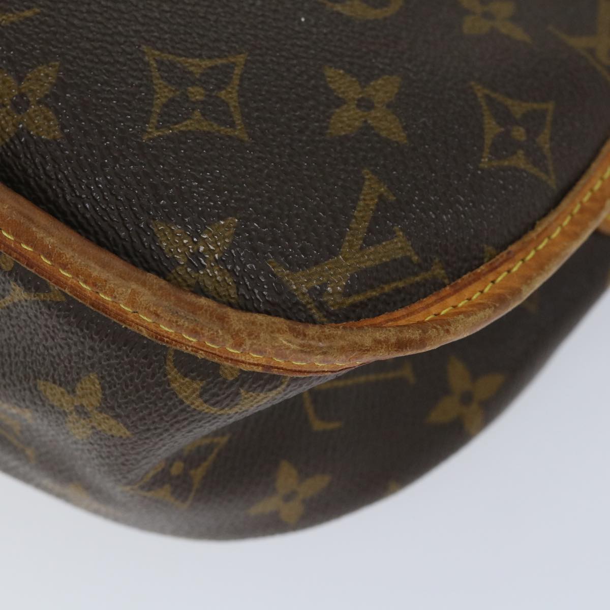 LOUIS VUITTON Monogram Menilmontant PM Shoulder Bag M40474 LV Auth 56944