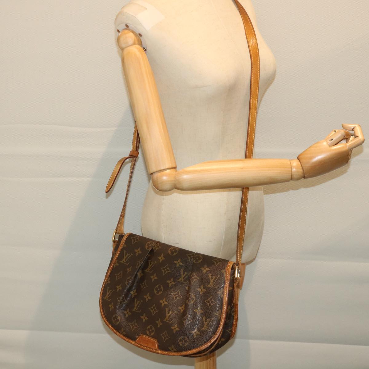 LOUIS VUITTON Monogram Menilmontant PM Shoulder Bag M40474 LV Auth 56944