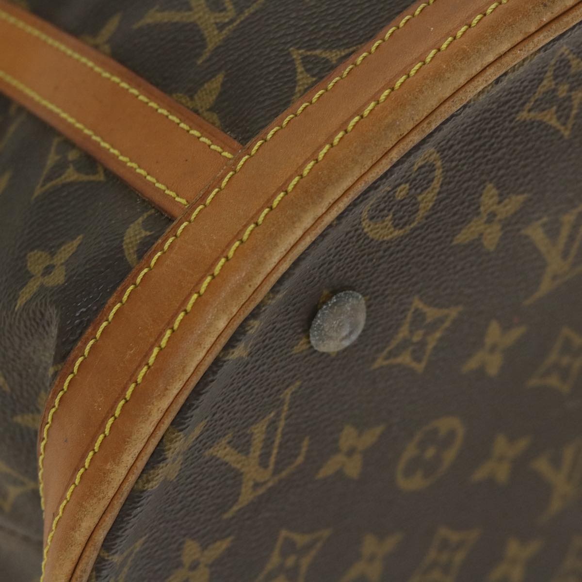 LOUIS VUITTON Monogram Bucket GM Shoulder Bag M42236 LV Auth 56968