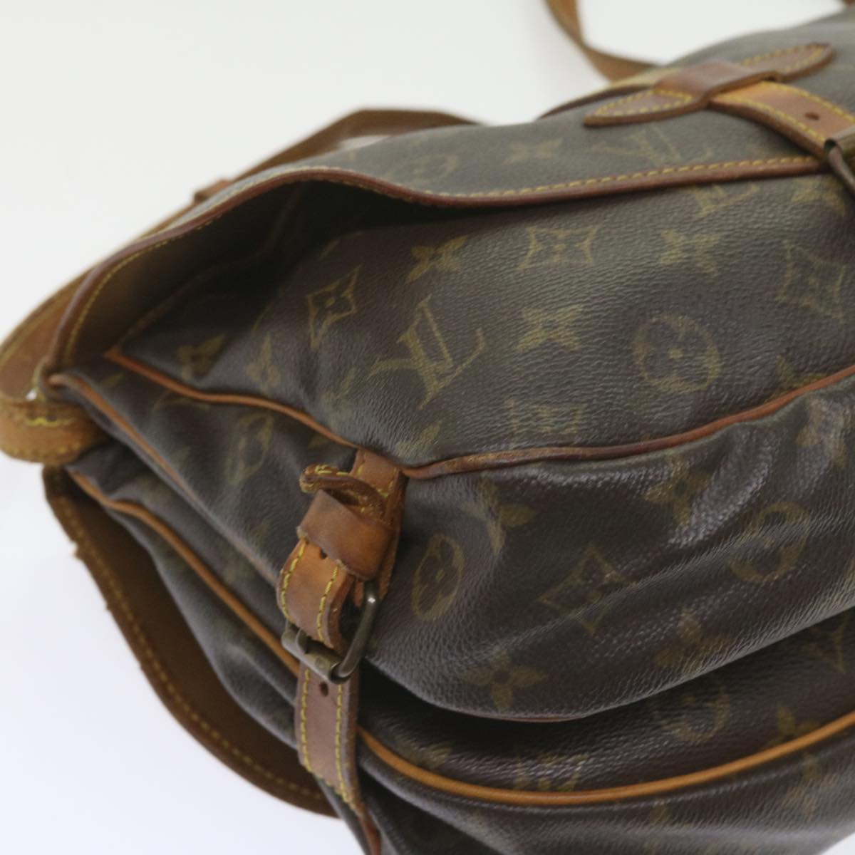 LOUIS VUITTON Monogram Saumur 30 Shoulder Bag M42256 LV Auth 57145