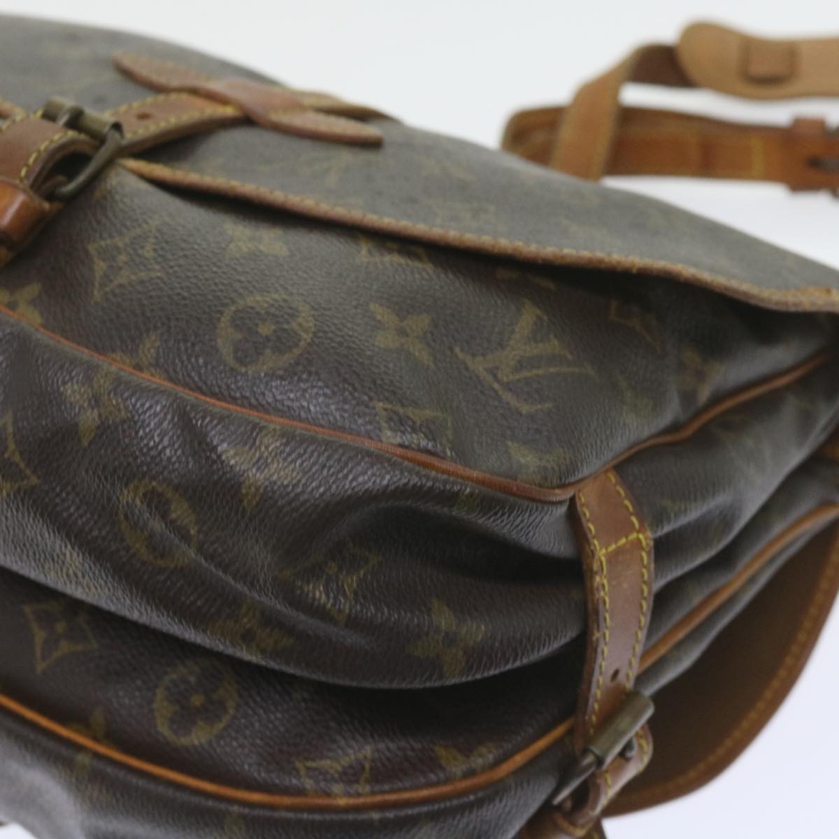 LOUIS VUITTON Monogram Saumur 30 Shoulder Bag M42256 LV Auth 57145