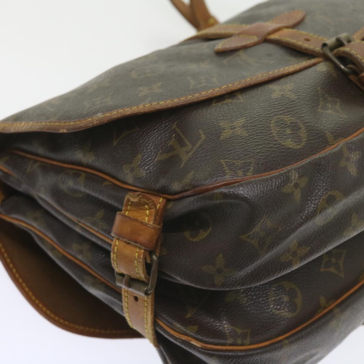 LOUIS VUITTON Monogram Saumur 30 Shoulder Bag M42256 LV Auth 57145