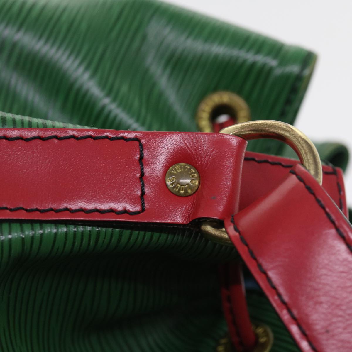 LOUIS VUITTON Epi Petit Noe Shoulder Bag Bicolor Green Red M44147 LV Auth 57173