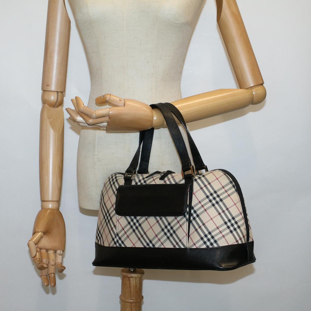 BURBERRY Nova Check Hand Bag Nylon Leather Beige Auth 57182