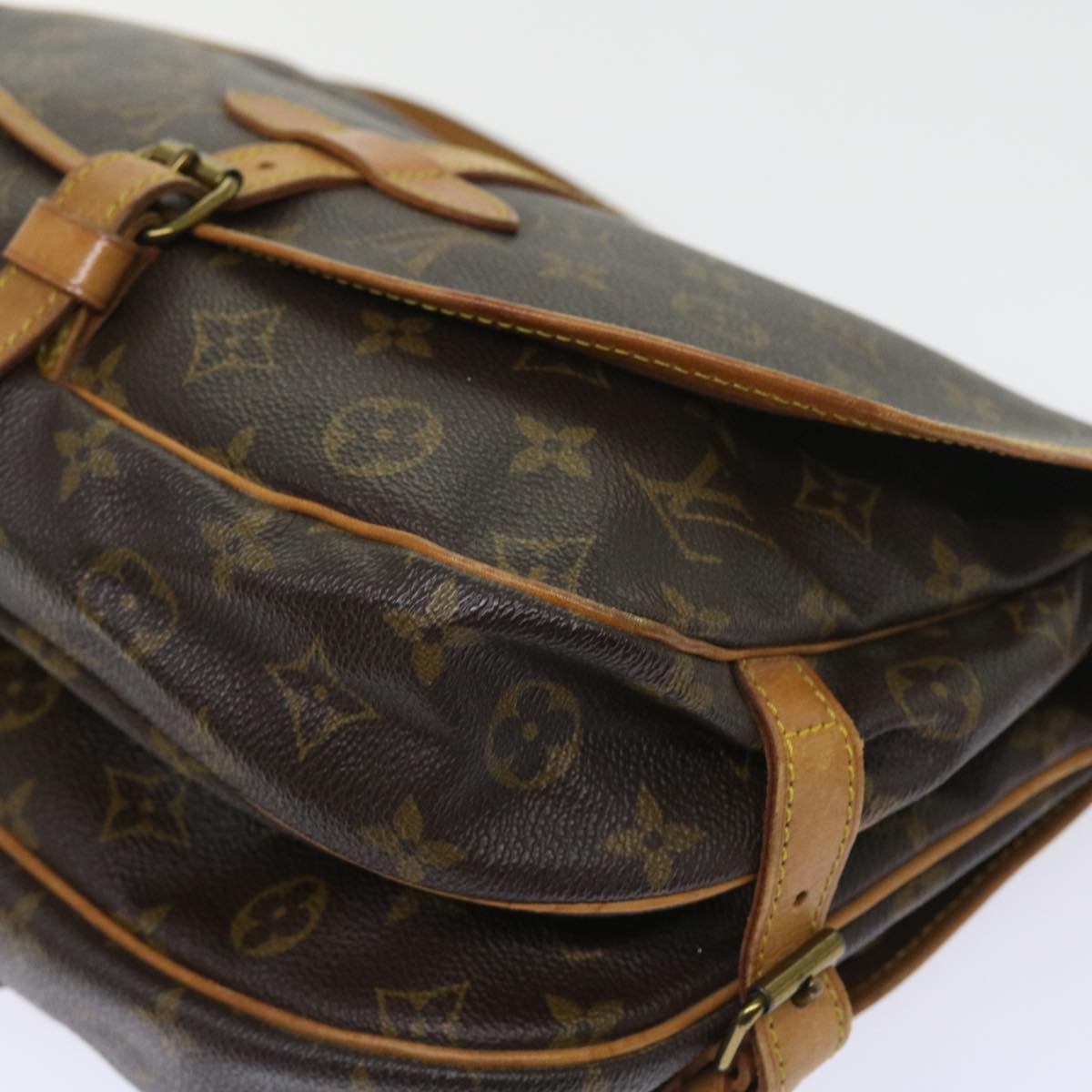 LOUIS VUITTON Monogram Saumur 30 Shoulder Bag M42256 LV Auth 57660