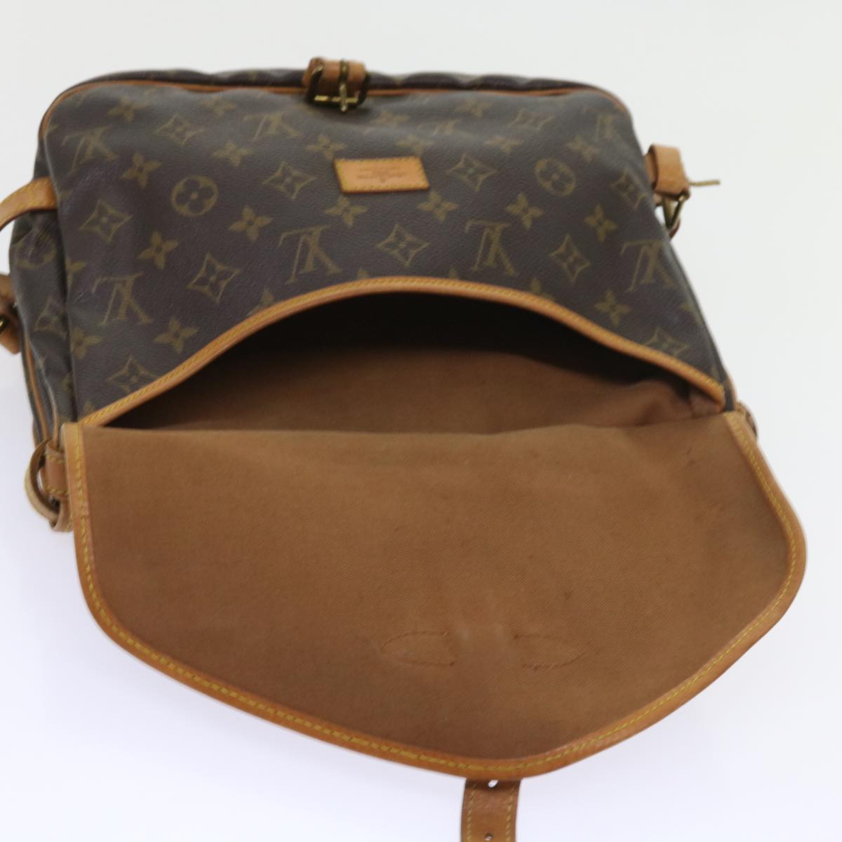 LOUIS VUITTON Monogram Saumur 30 Shoulder Bag M42256 LV Auth 57660