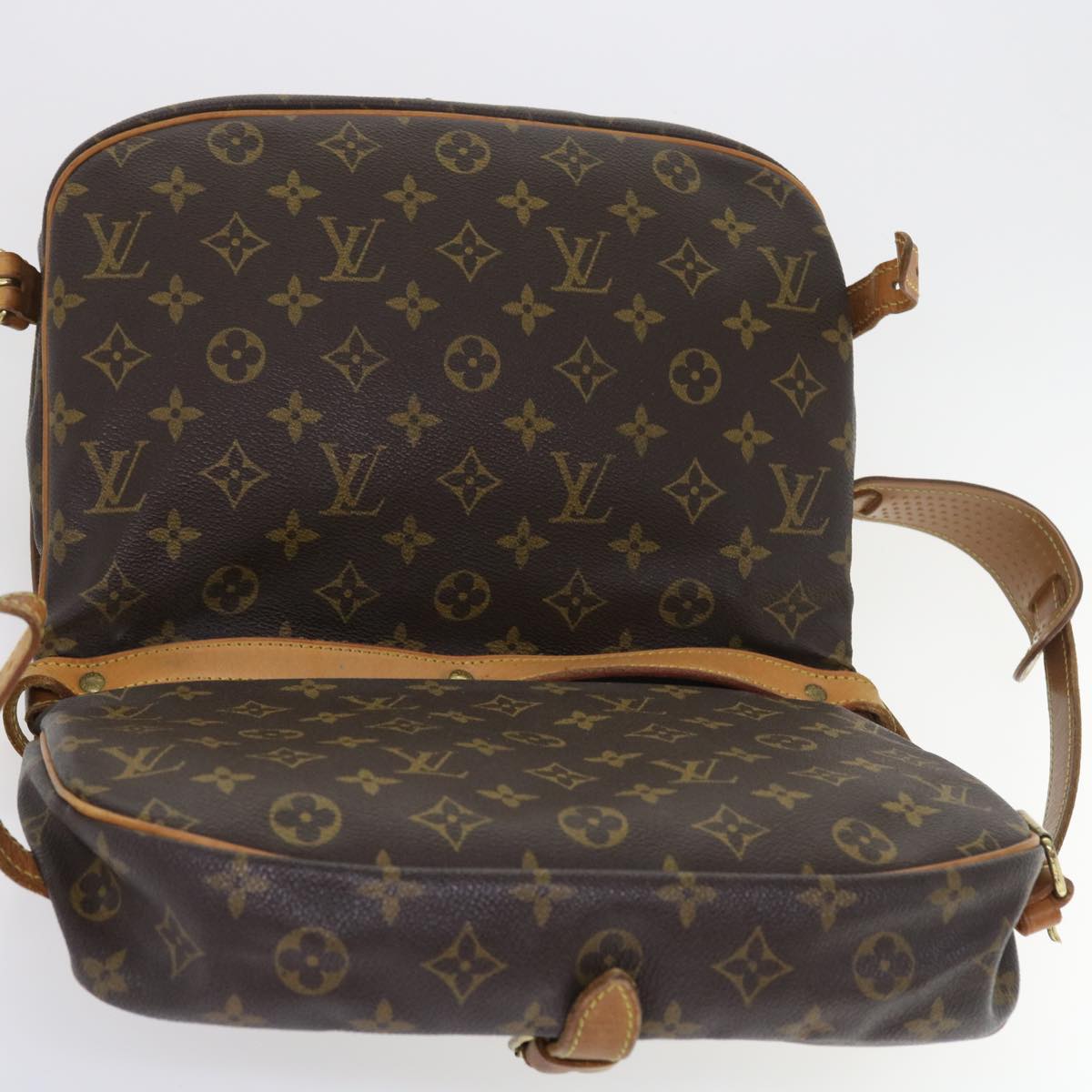 LOUIS VUITTON Monogram Saumur 30 Shoulder Bag M42256 LV Auth 57662