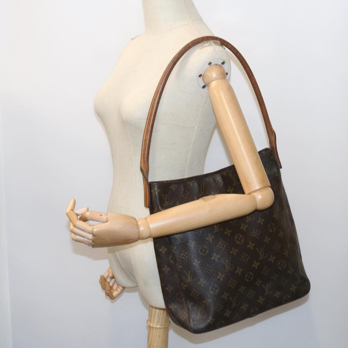 LOUIS VUITTON Monogram Looping GM Shoulder Bag M51145 LV Auth 57682