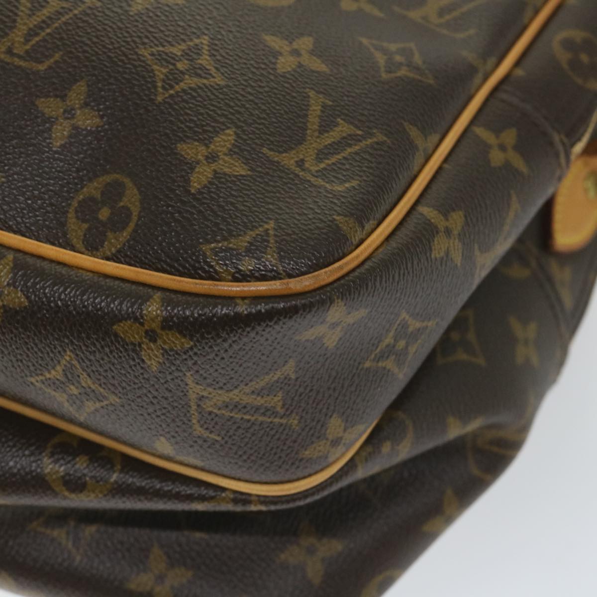 LOUIS VUITTON Monogram Reporter GM Shoulder Bag M45252 LV Auth 57850