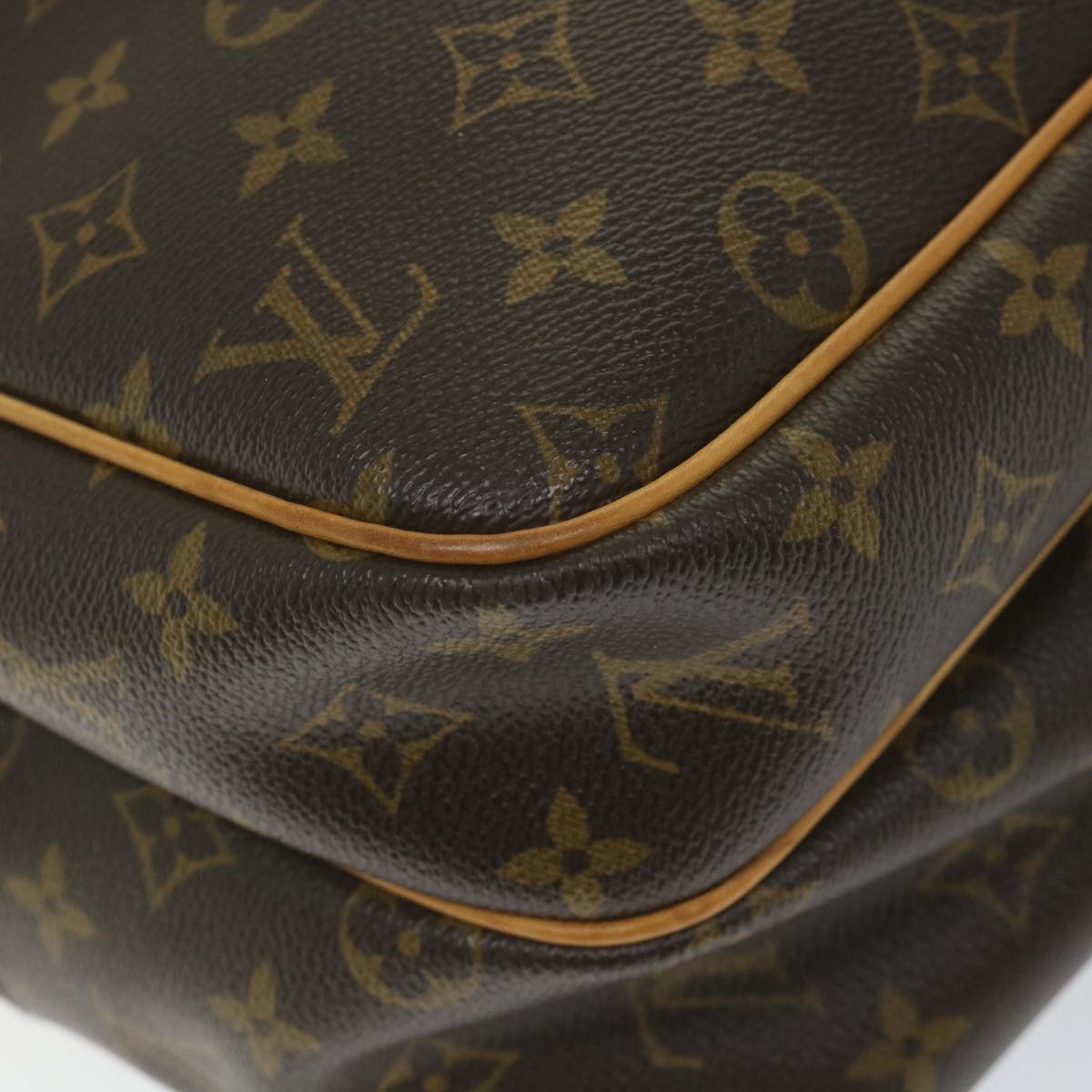 LOUIS VUITTON Monogram Reporter GM Shoulder Bag M45252 LV Auth 57850