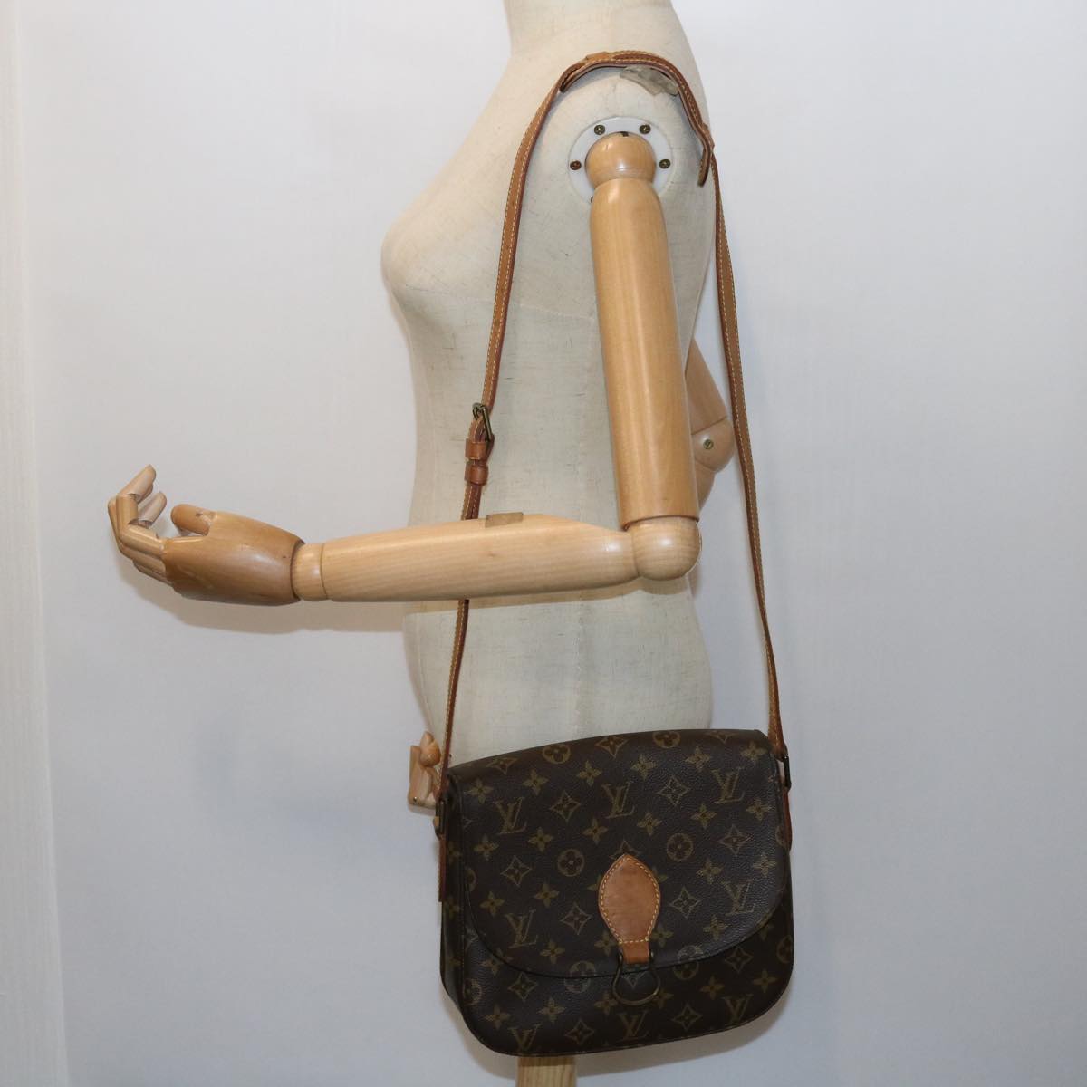 LOUIS VUITTON Monogram Saint Cloud GM Shoulder Bag M51242 LV Auth 57925