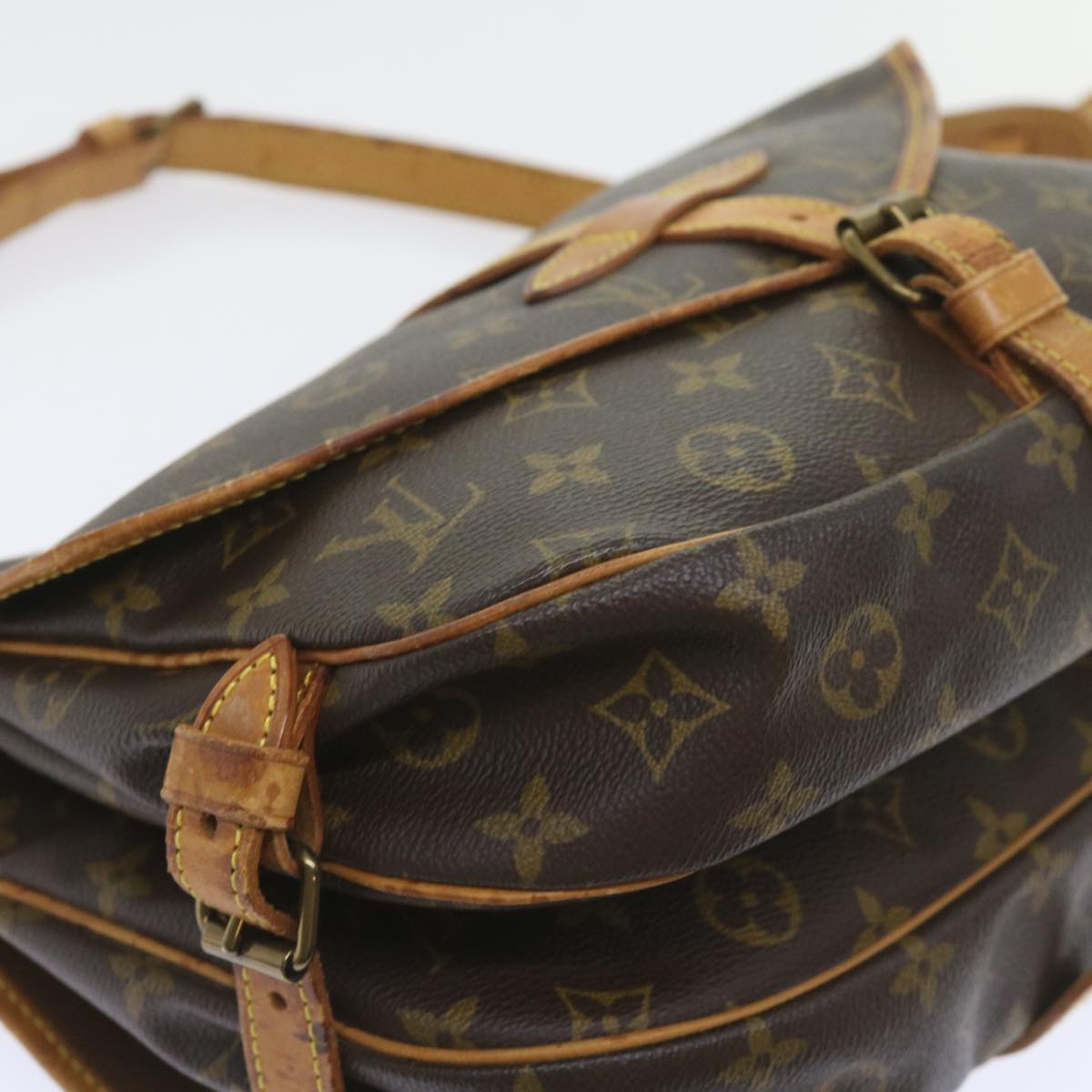 LOUIS VUITTON Monogram Saumur 30 Shoulder Bag M42256 LV Auth 57991