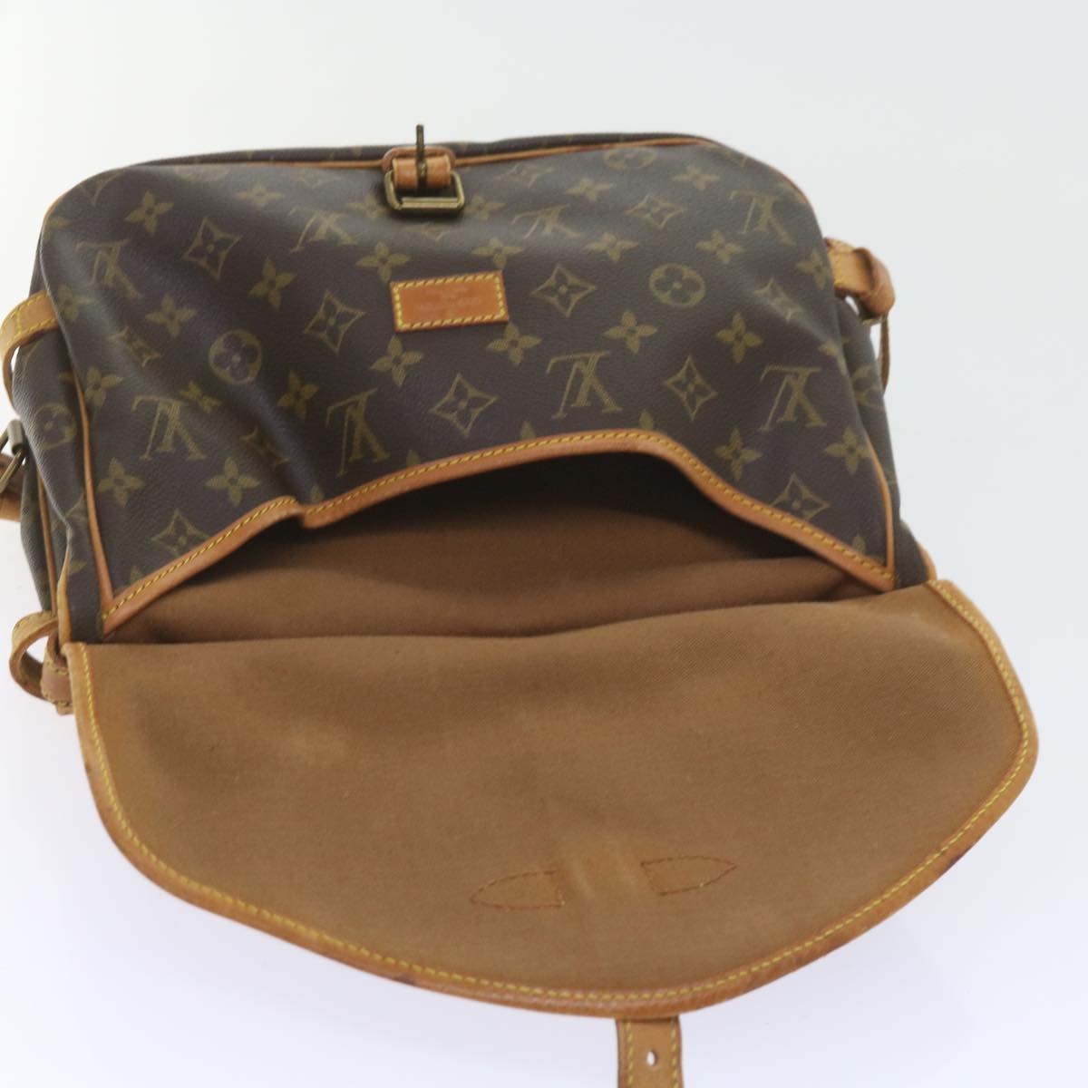 LOUIS VUITTON Monogram Saumur 30 Shoulder Bag M42256 LV Auth 57991