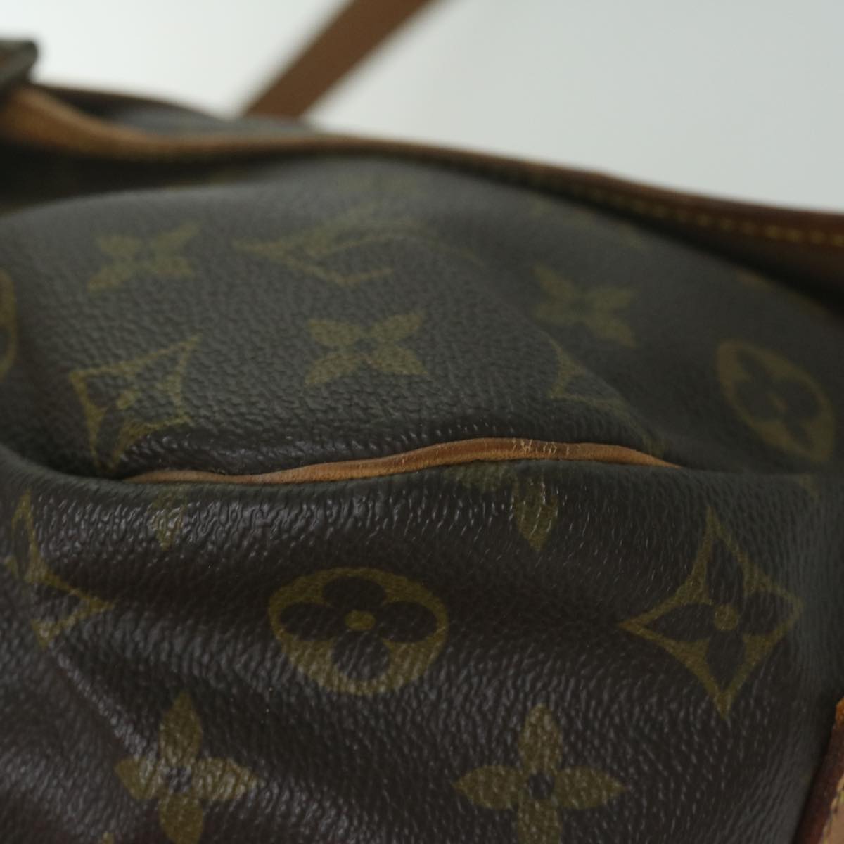 LOUIS VUITTON Monogram Saumur 35 Shoulder Bag M42254 LV Auth 58013