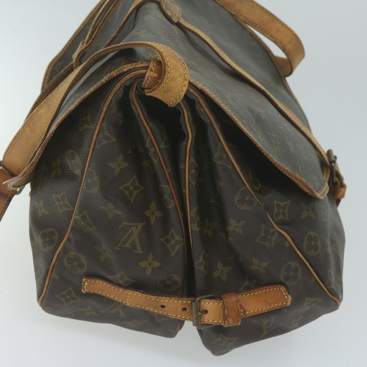 LOUIS VUITTON Monogram Saumur 35 Shoulder Bag M42254 LV Auth 58013