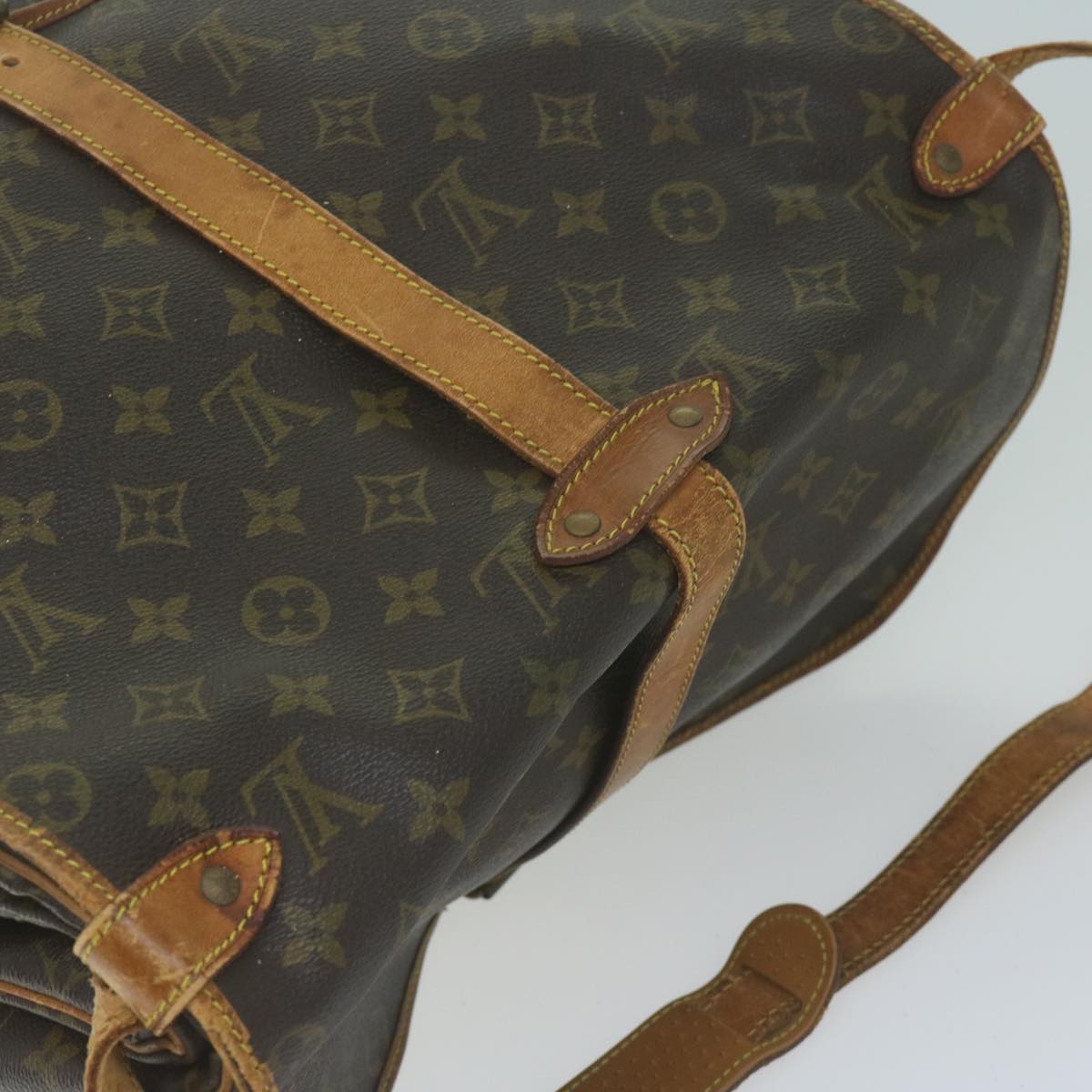 LOUIS VUITTON Monogram Saumur 35 Shoulder Bag M42254 LV Auth 58013