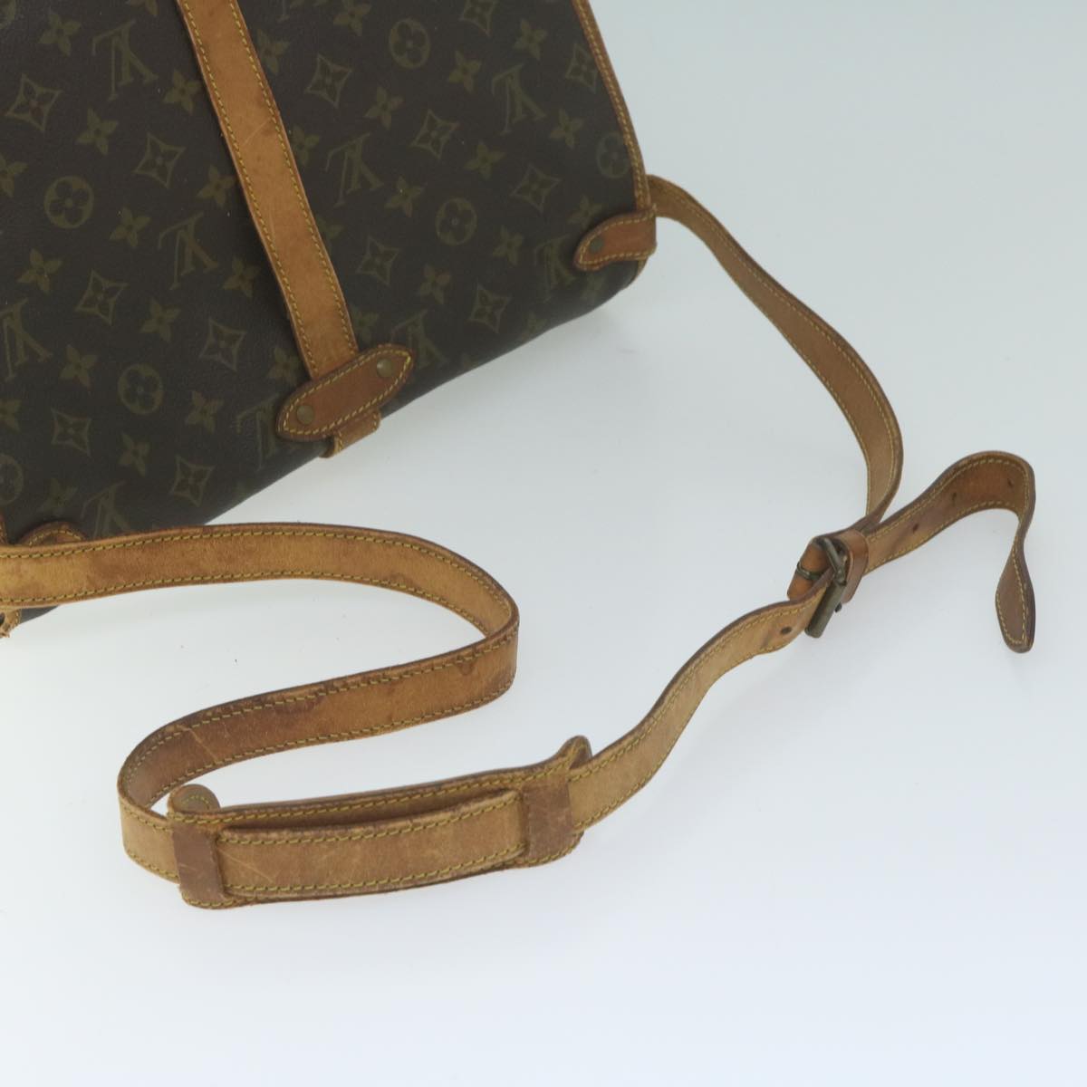 LOUIS VUITTON Monogram Saumur 35 Shoulder Bag M42254 LV Auth 58013