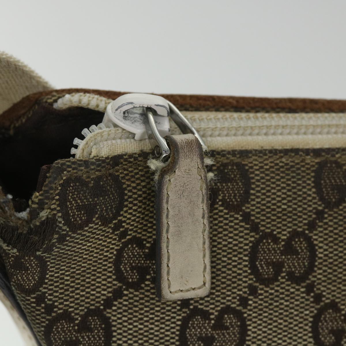 GUCCI GG Canvas Shoulder Bag Beige 145857 Auth 58042