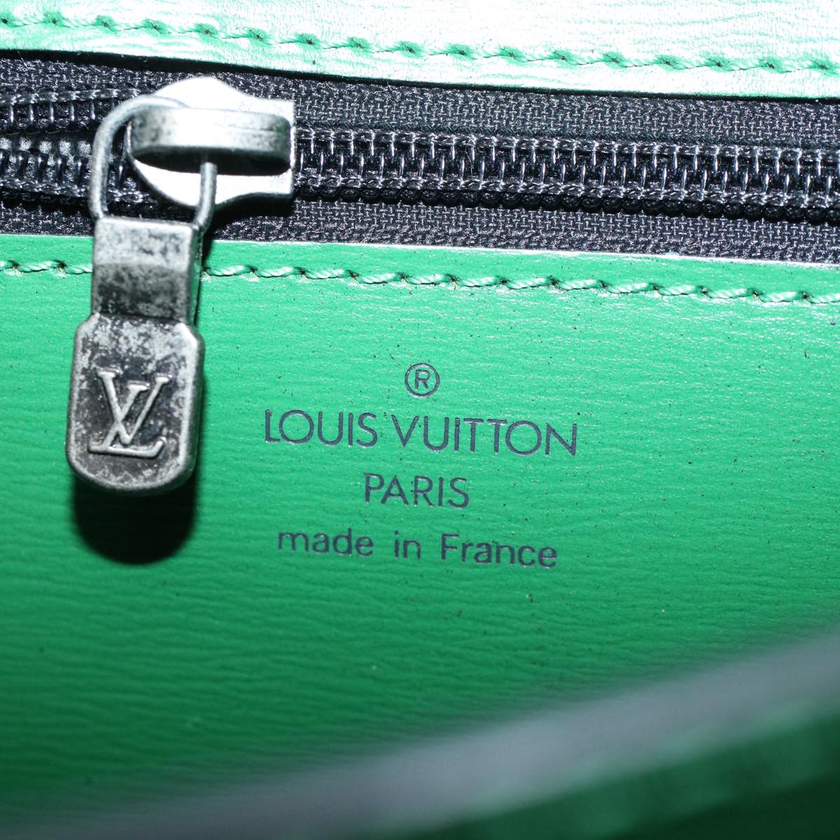 LOUIS VUITTON Epi Pochette Arche Shoulder Bag Green M52574 LV Auth 58274