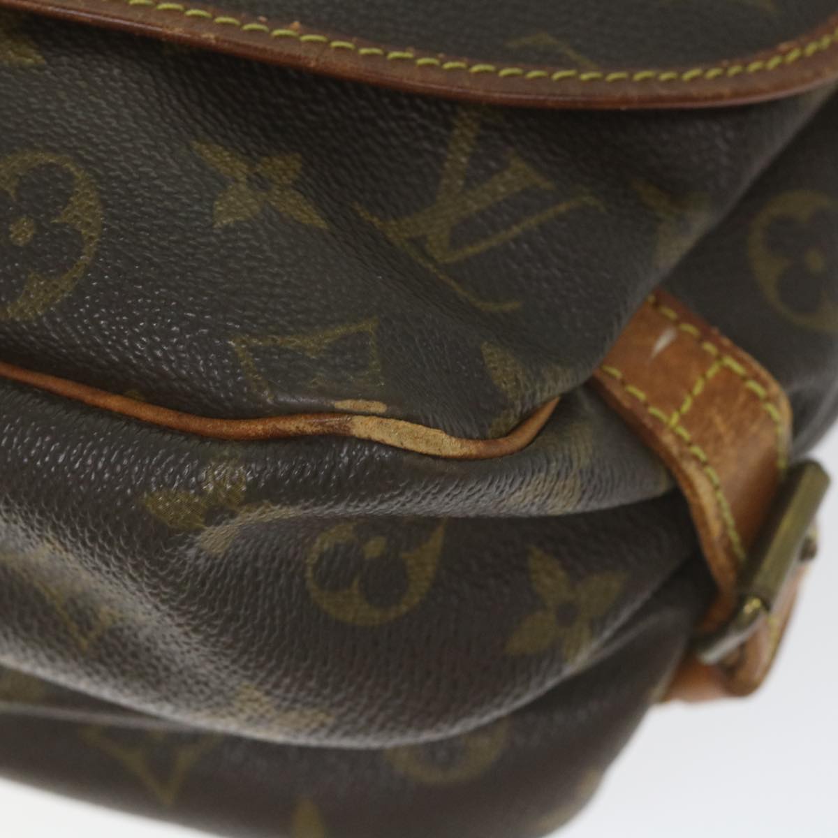 LOUIS VUITTON Monogram Saumur 30 Shoulder Bag M42256 LV Auth 58436