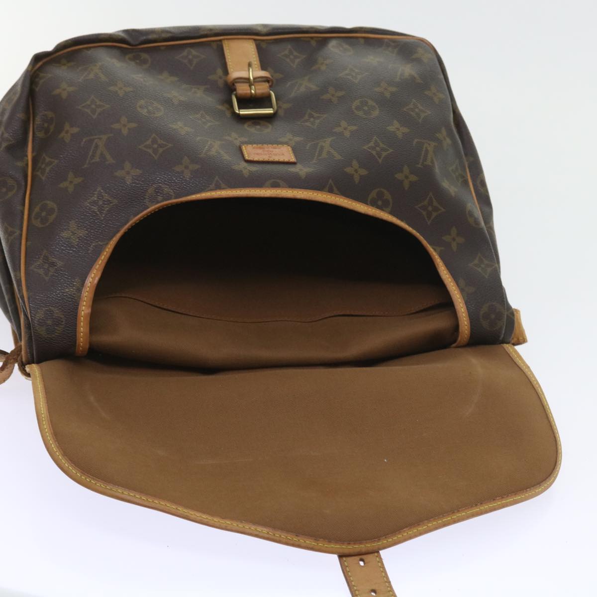 LOUIS VUITTON Monogram Saumur 35 Shoulder Bag M42254 LV Auth 58743