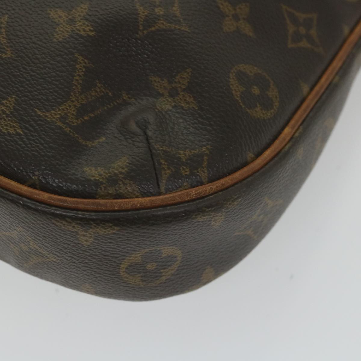 LOUIS VUITTON Monogram Odeon PM Shoulder Bag M56390 LV Auth 58941