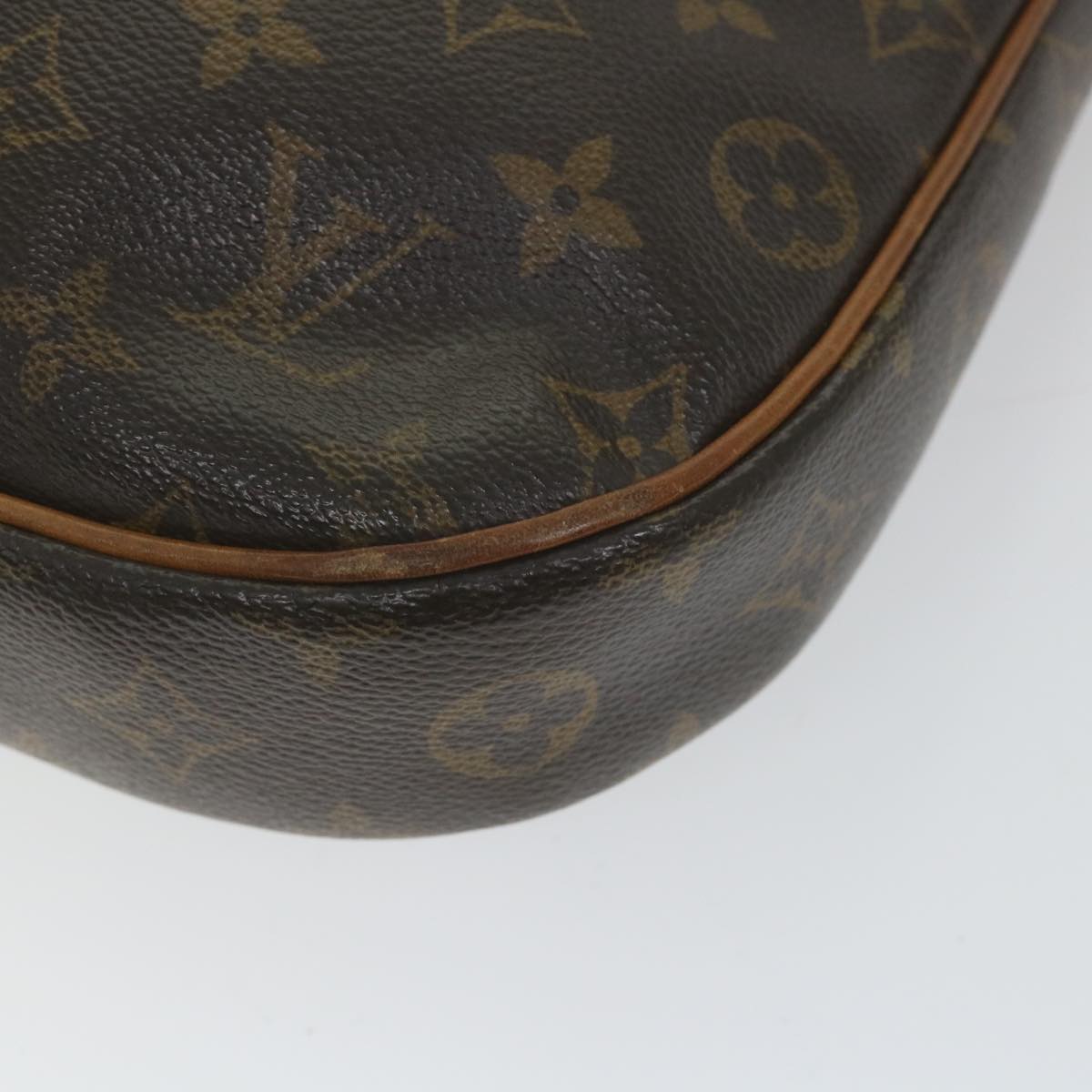 LOUIS VUITTON Monogram Odeon PM Shoulder Bag M56390 LV Auth 58941