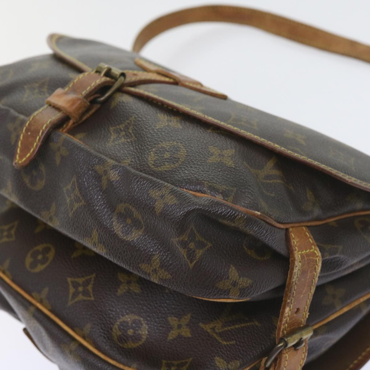 LOUIS VUITTON Monogram Saumur 30 Shoulder Bag M42256 LV Auth 58986