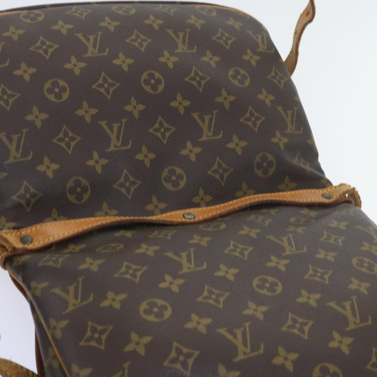 LOUIS VUITTON Monogram Saumur 30 Shoulder Bag M42256 LV Auth 58986