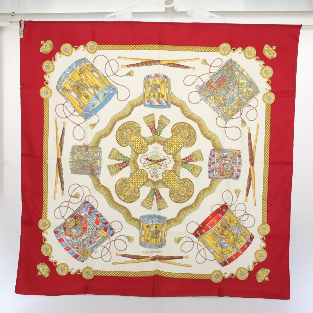 HERMES Carre 90 LES TAMBOURS Scarf Silk Red Auth 59263