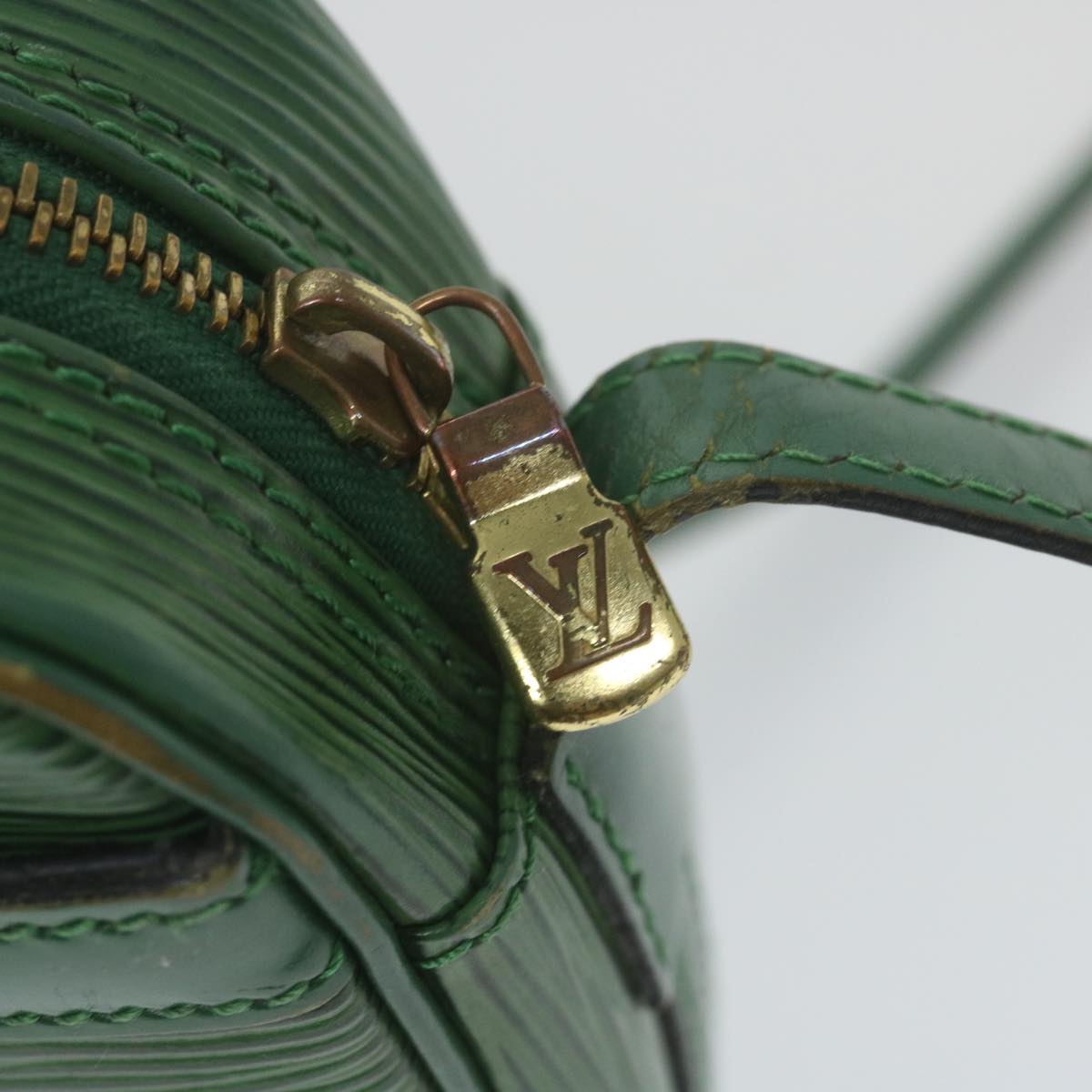 LOUIS VUITTON Epi Jeune Fille MM Shoulder Bag Green M52154 LV Auth 59302