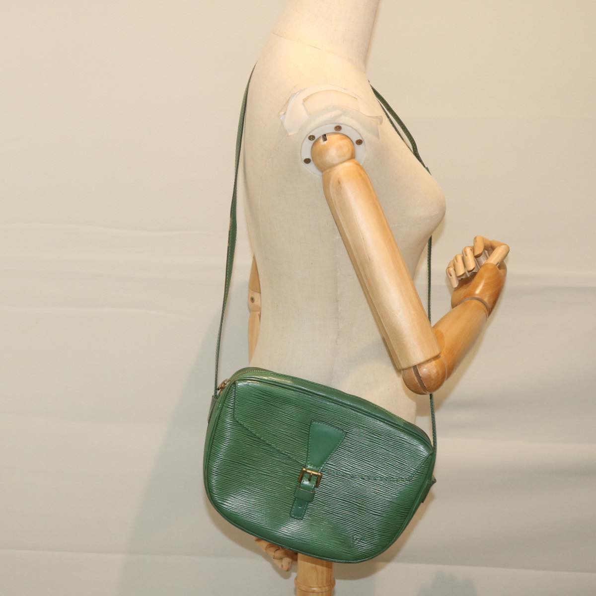 LOUIS VUITTON Epi Jeune Fille MM Shoulder Bag Green M52154 LV Auth 59302