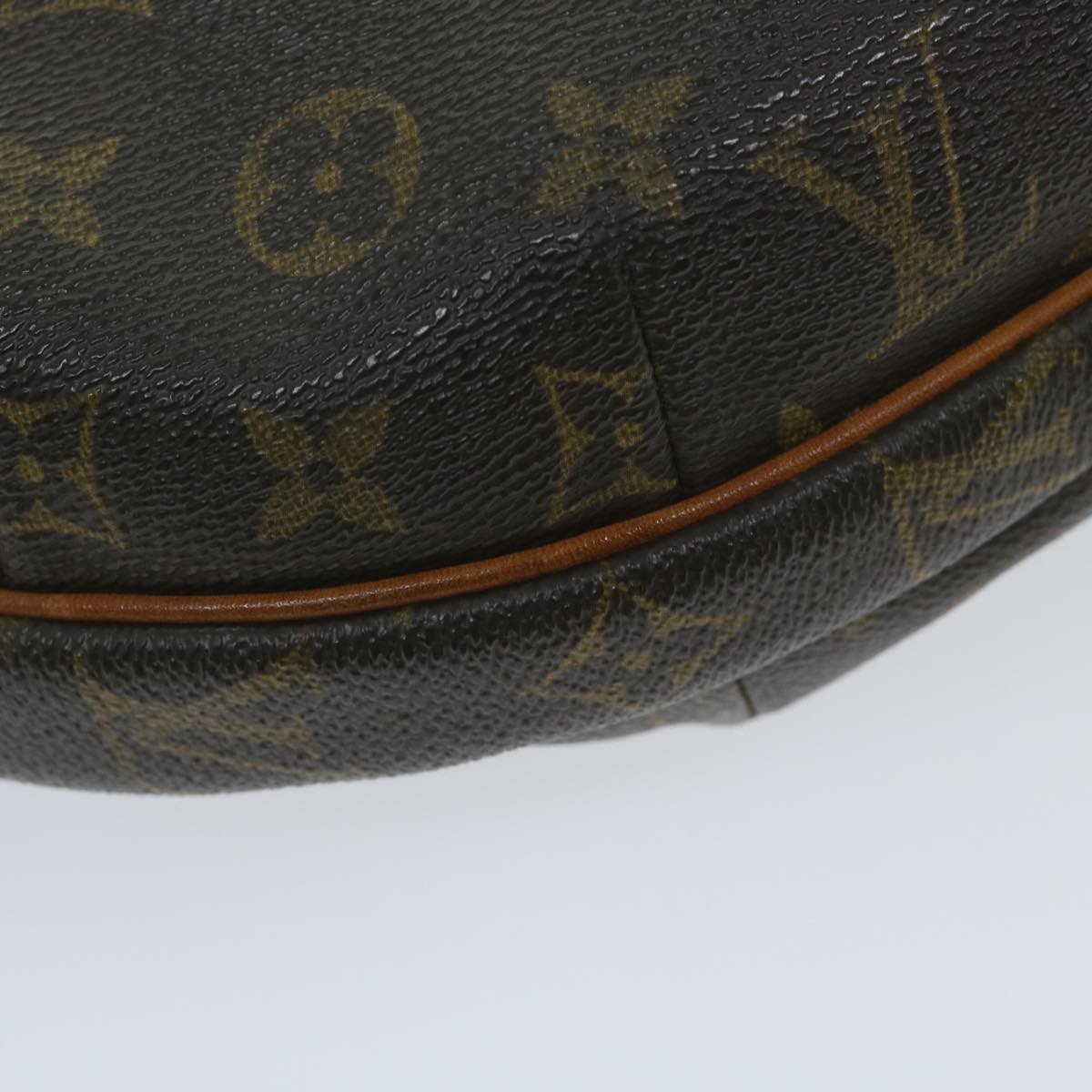 LOUIS VUITTON Monogram Croissant MM Shoulder Bag M51512 LV Auth 59314