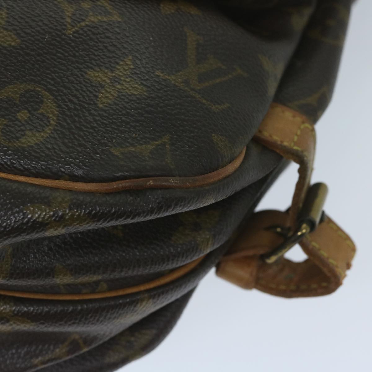 LOUIS VUITTON Monogram Saumur 30 Shoulder Bag M42256 LV Auth 59316