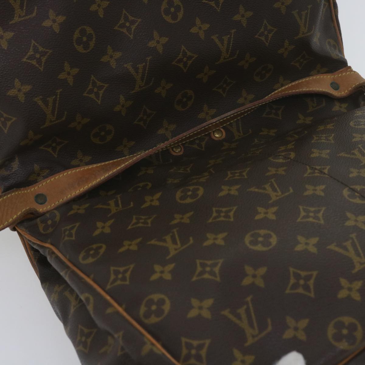 LOUIS VUITTON Monogram Saumur 35 Shoulder Bag M42254 LV Auth 59421