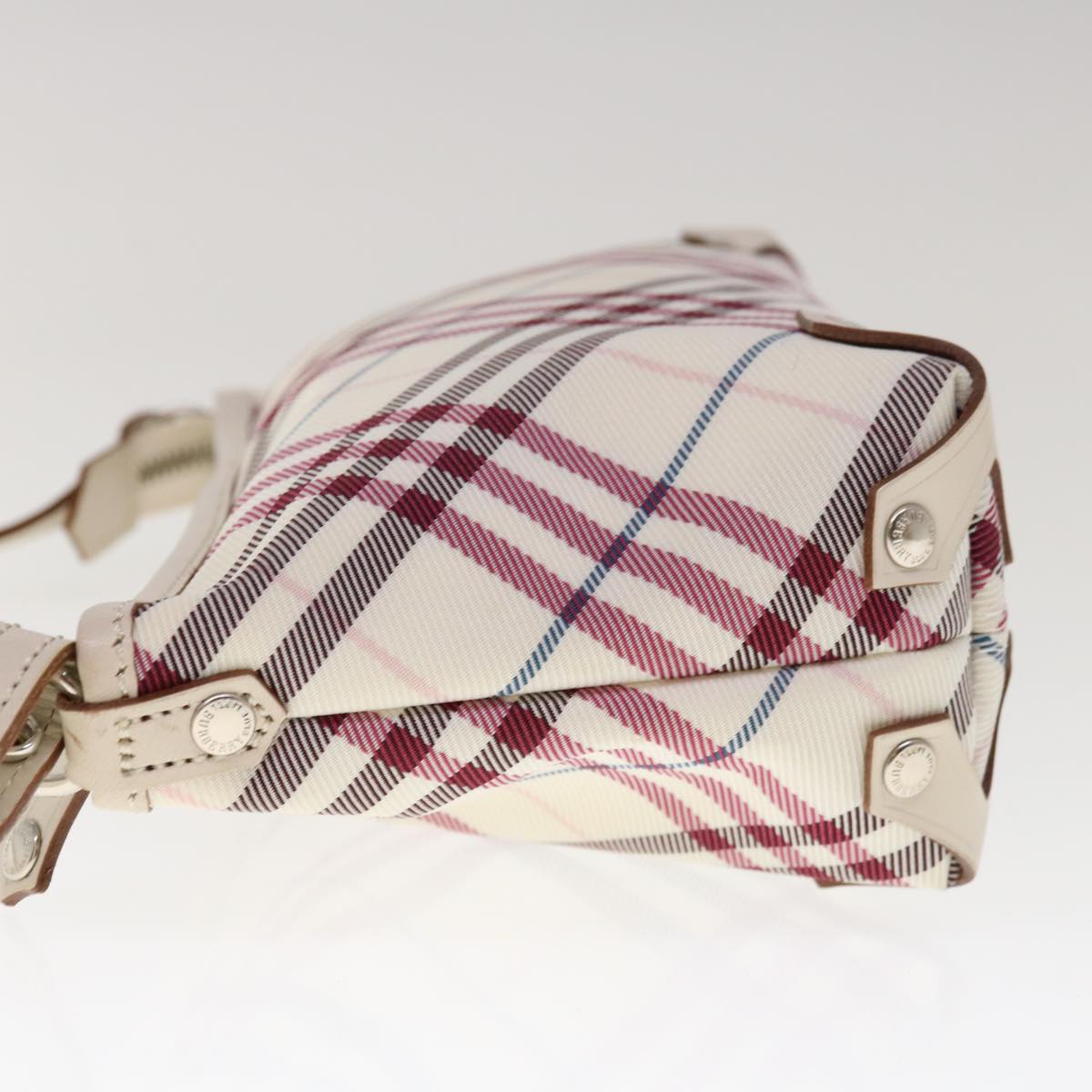 BURBERRY Nova Check Blue Label Shoulder Bag Nylon White Red Auth 59498