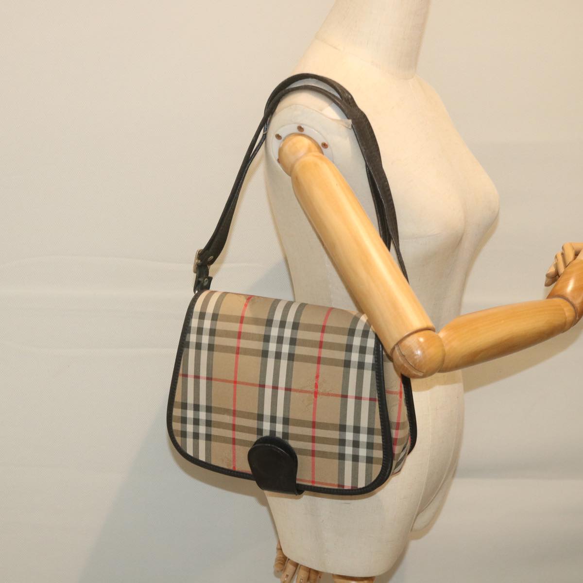 BURBERRY Nova Check Shoulder Bag Nylon Canvas Beige Auth 59561