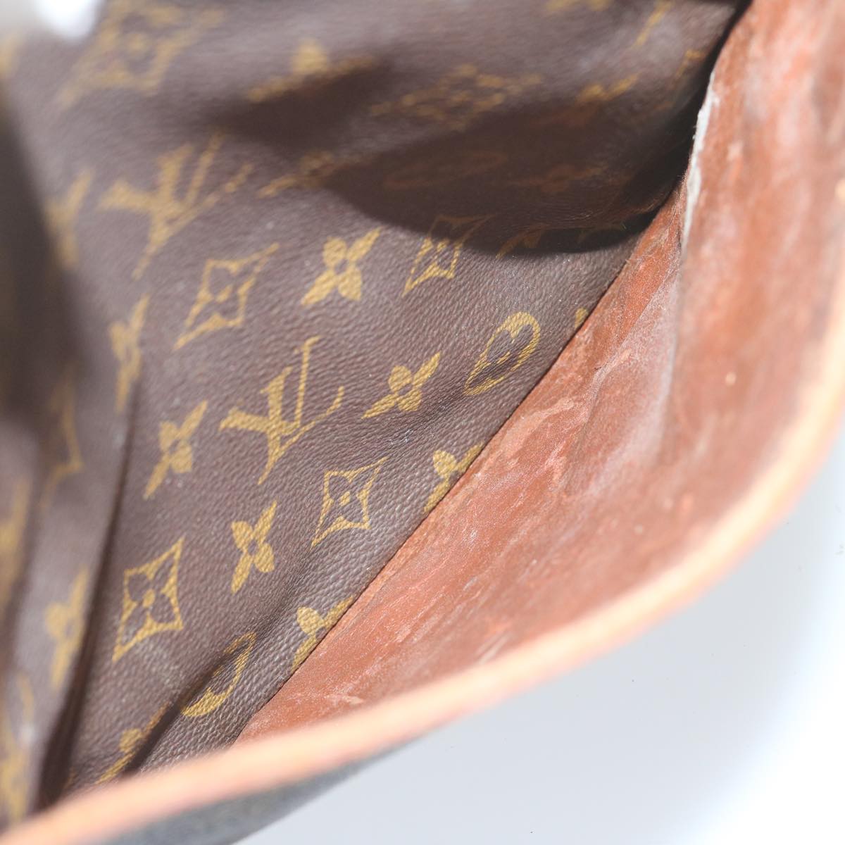 LOUIS VUITTON Monogram Danube MM Shoulder Bag M45264 LV Auth 59607