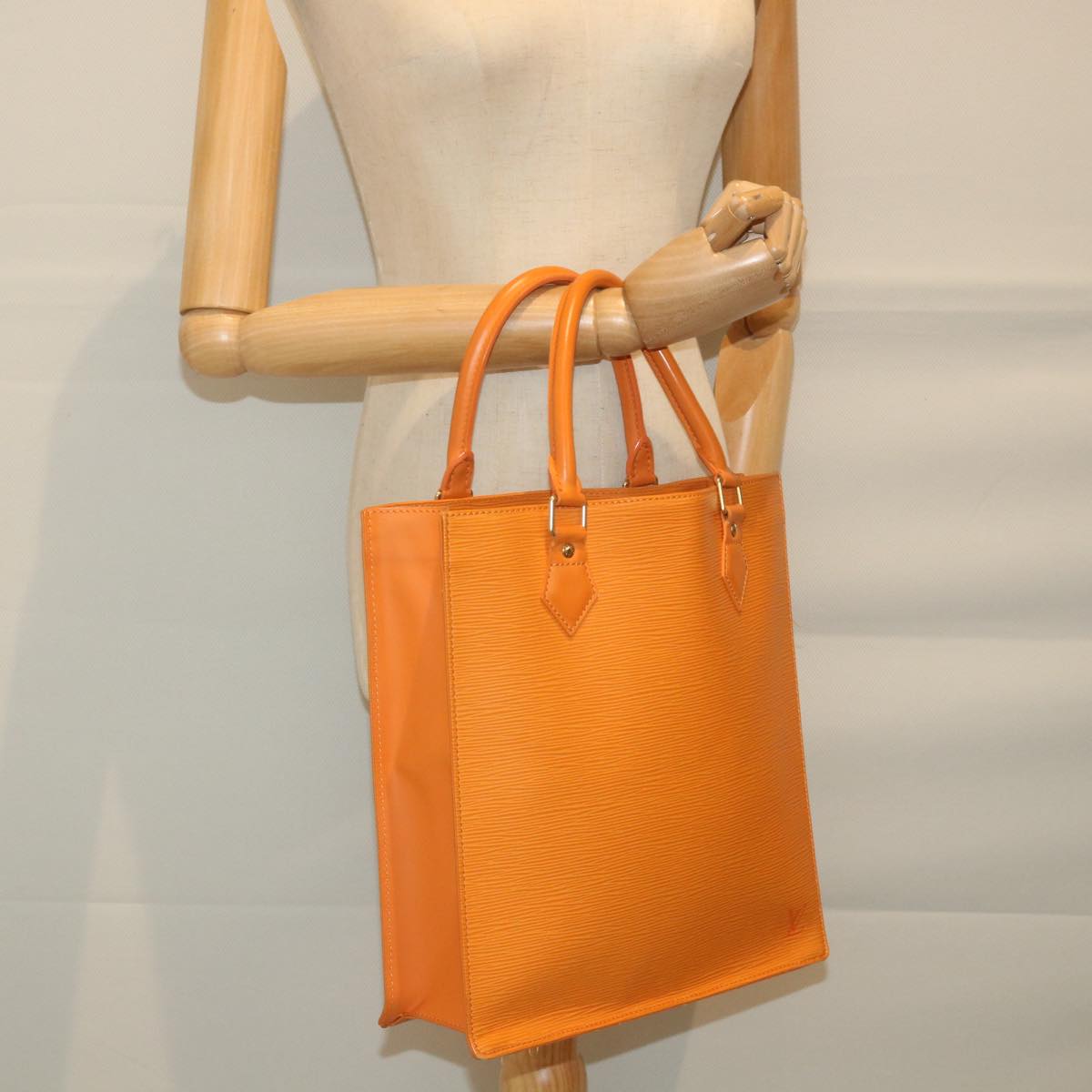 LOUIS VUITTON Epi Sac Plat PM Hand Bag Orange Mandarin M5274H LV Auth 59637