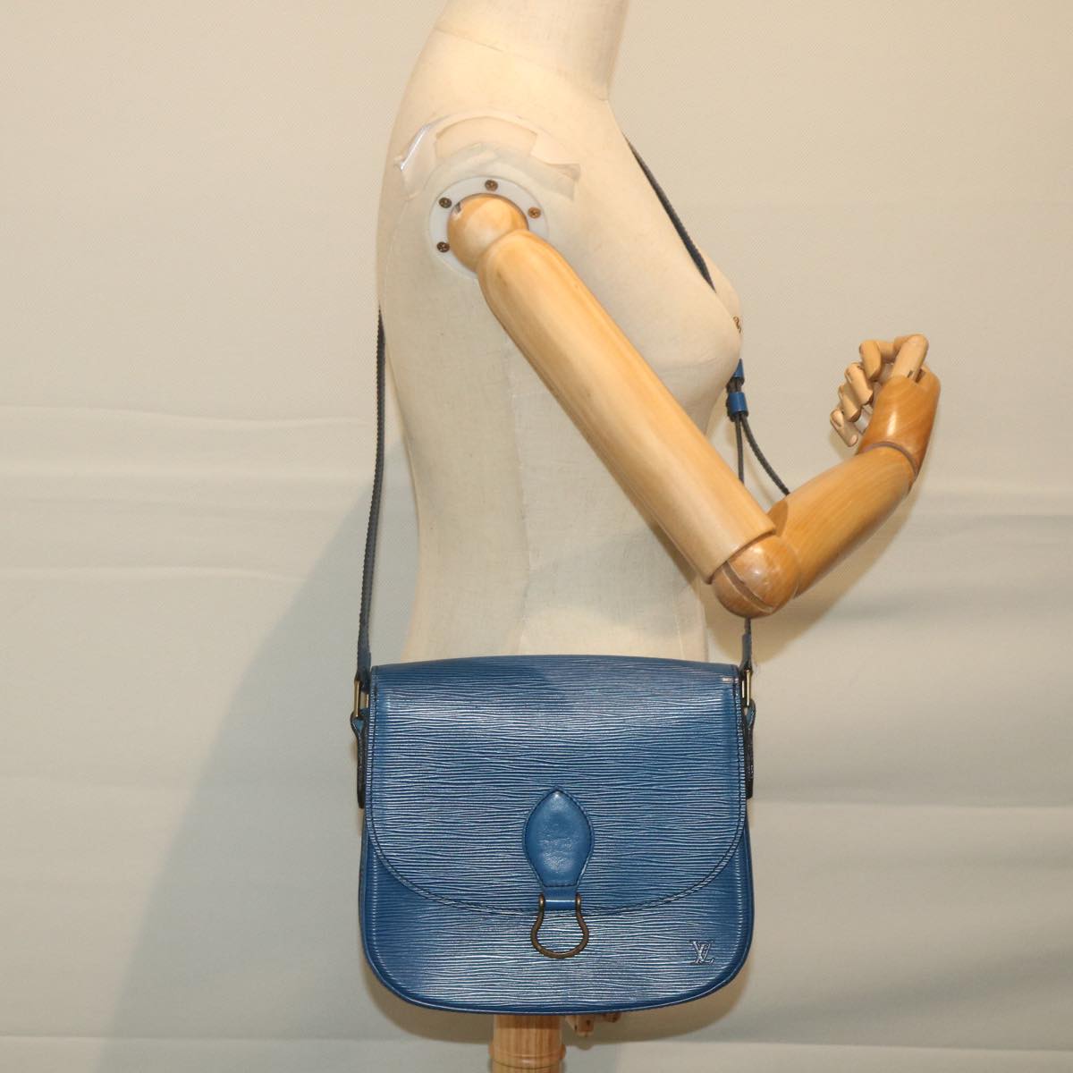 LOUIS VUITTON Epi Saint Cloud GM Shoulder Bag Blue M52195 LV Auth 59789