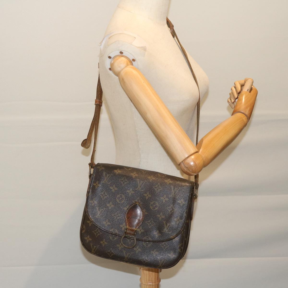 LOUIS VUITTON Monogram Saint Cloud GM Shoulder Bag M51242 LV Auth 59799