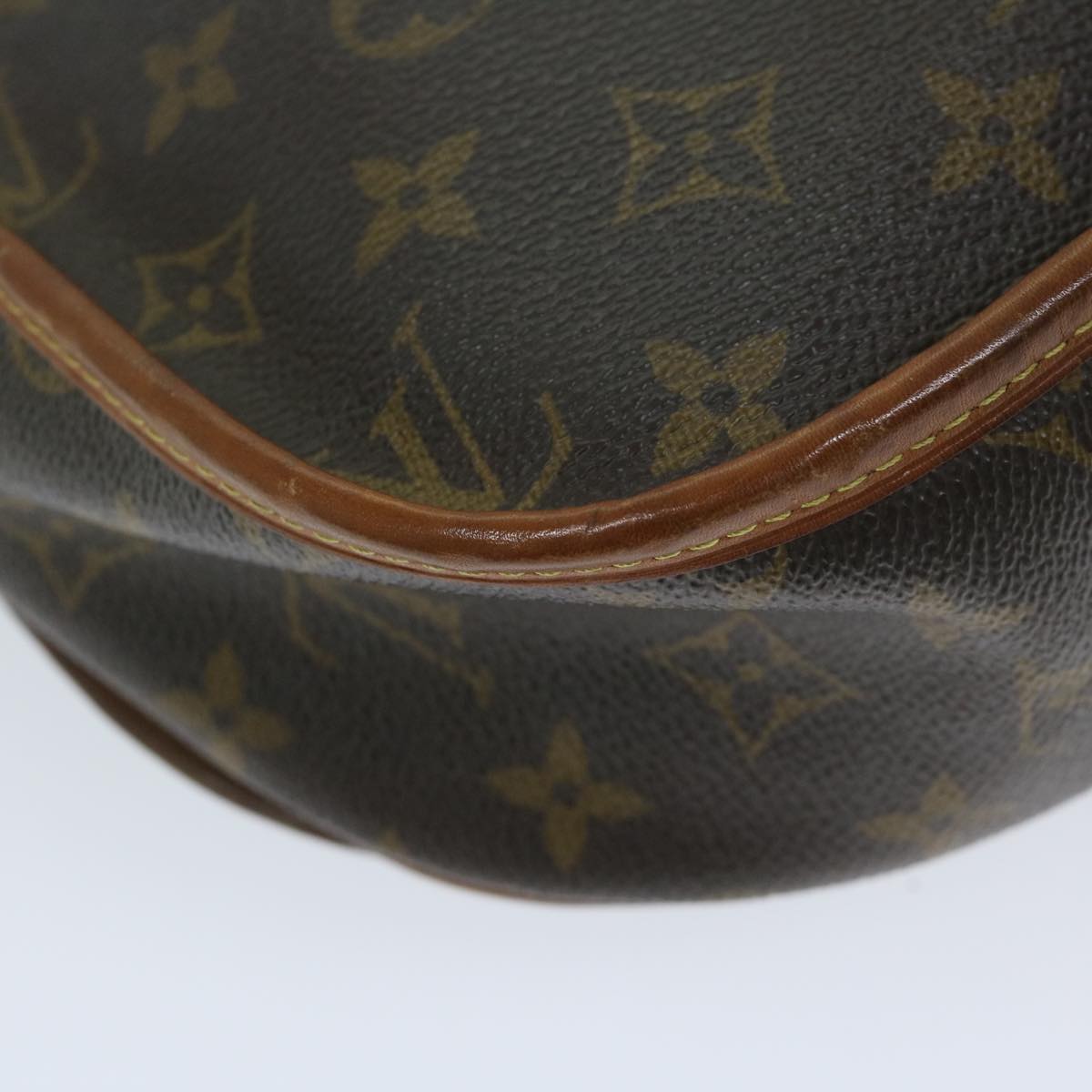 LOUIS VUITTON Monogram Menilmontant PM Shoulder Bag M40474 LV Auth 59802