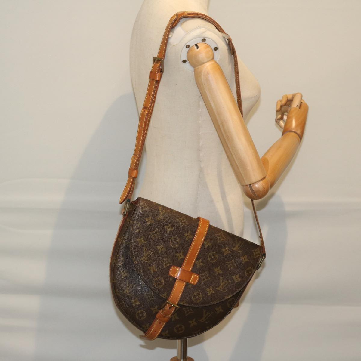 LOUIS VUITTON Monogram Chantilly GM Shoulder Bag L024 LV Auth 59803