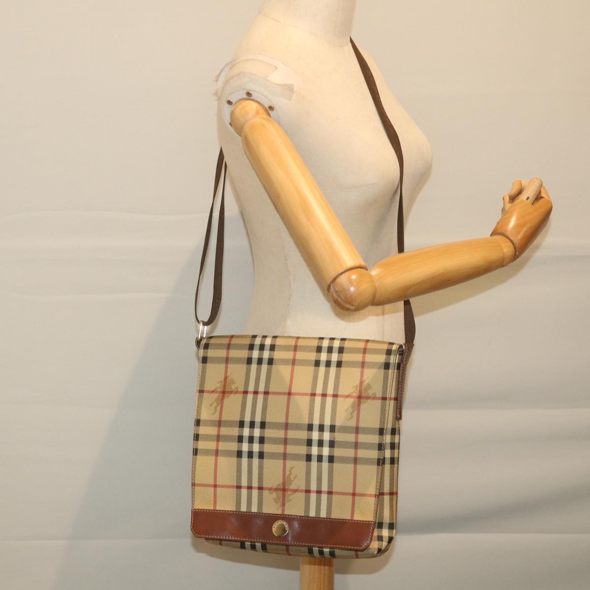 BURBERRY Nova Check Shoulder Bag PVC Leather Beige Auth 59809