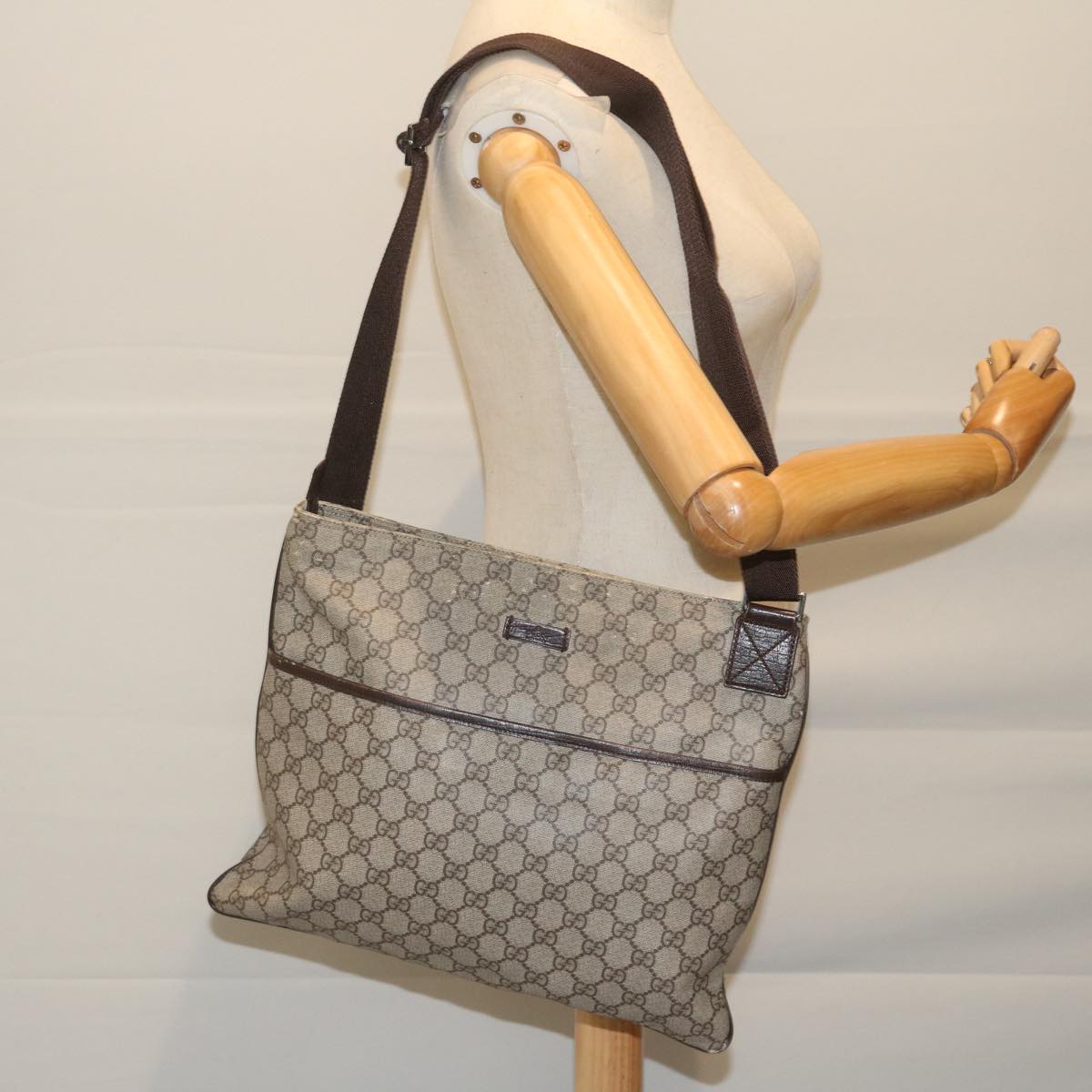 GUCCI GG Supreme Shoulder Bag PVC Leather Beige 141198 Auth 59967