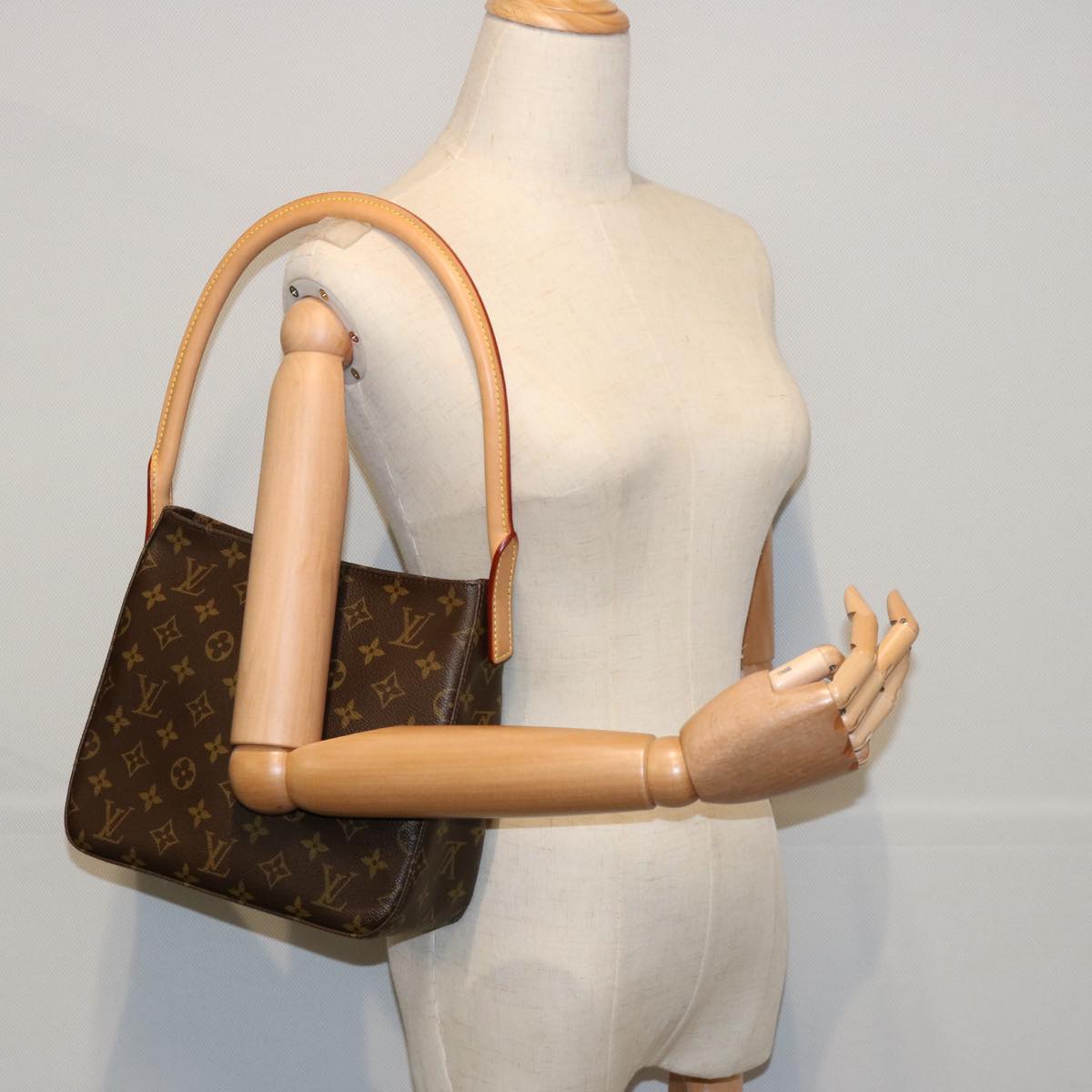 LOUIS VUITTON Monogram Looping MM Shoulder Bag M51146 LV Auth 60045