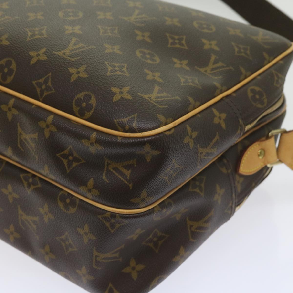 LOUIS VUITTON Monogram Reporter GM Shoulder Bag M45252 LV Auth 60088A