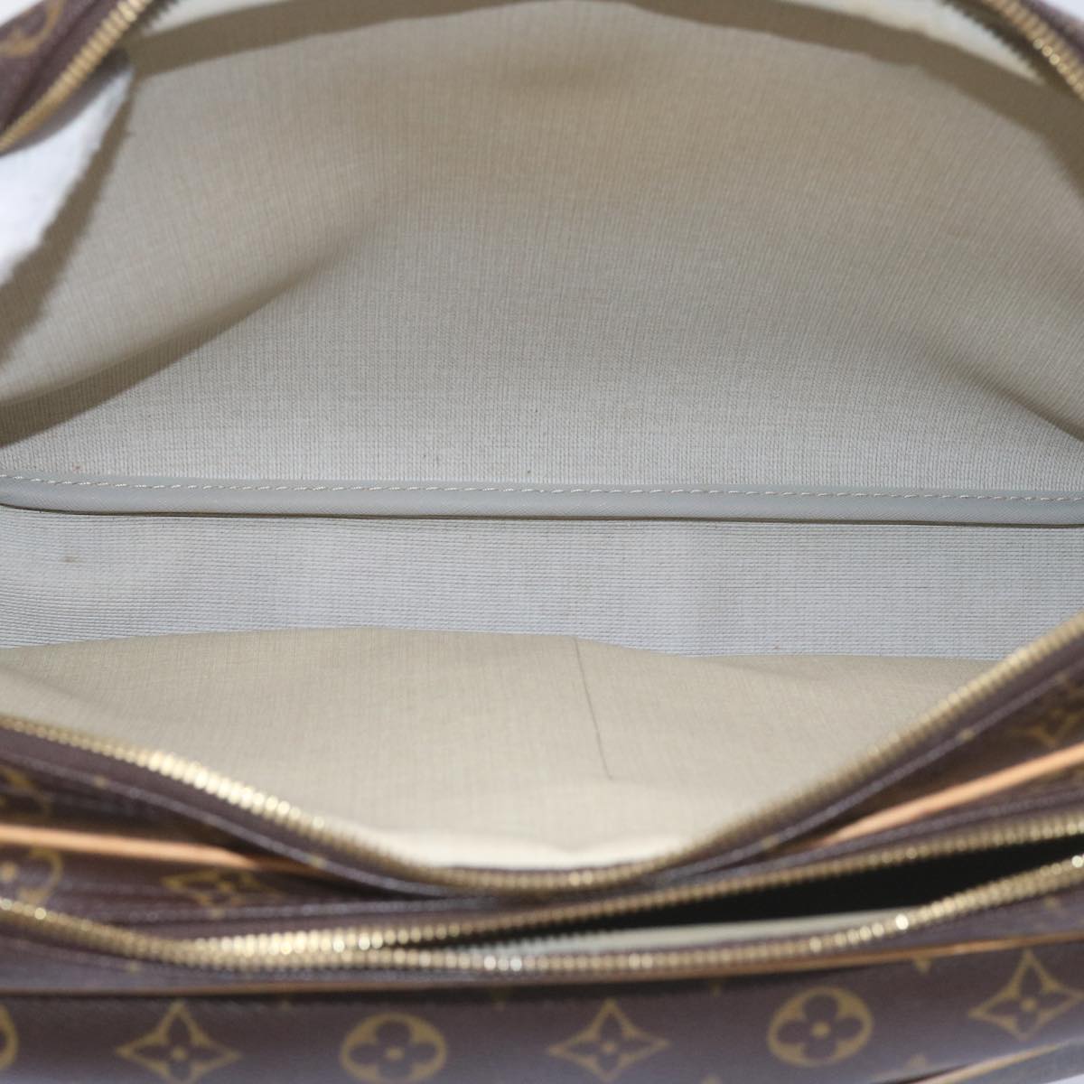 LOUIS VUITTON Monogram Reporter GM Shoulder Bag M45252 LV Auth 60088A